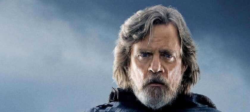 Como Mark Hamill esteve em todos os filmes de Star Wars desde 2015?
