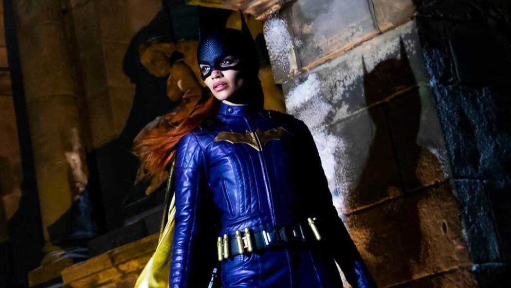 Batgirl: Warner Bros. Discovery está considerando lançar o filme nos cinemas