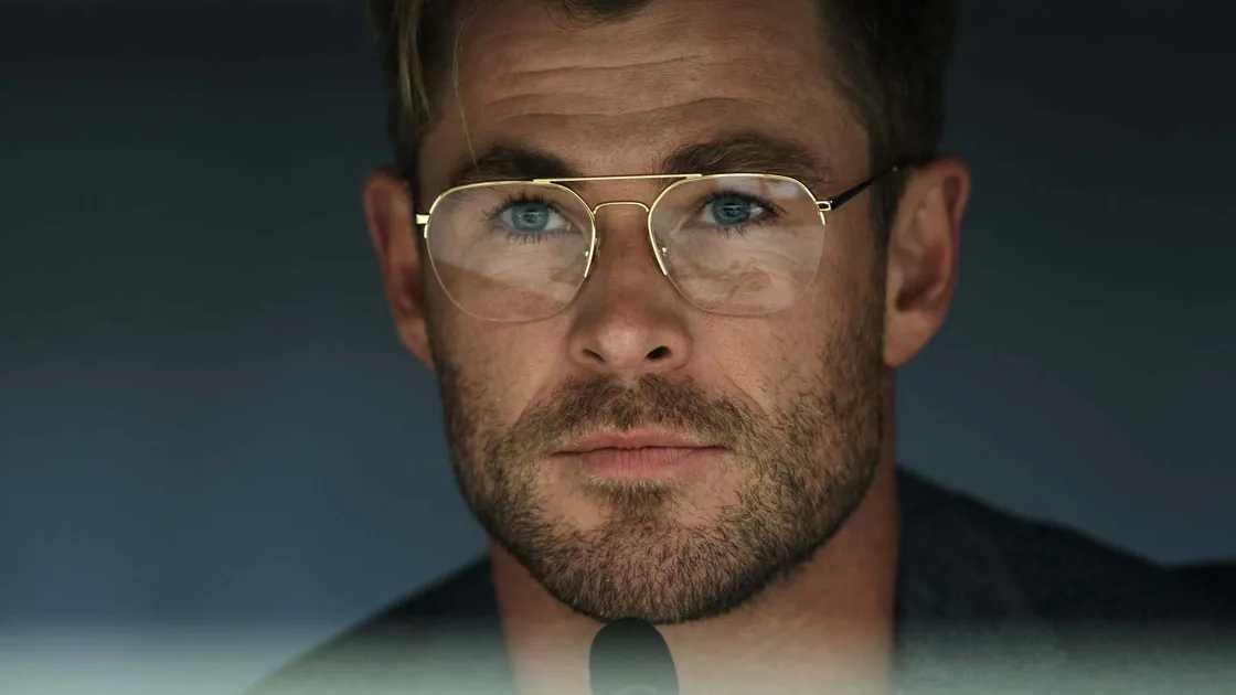 Spiderhead: novo filme com Chris Hemsworth ganha cena exclusiva